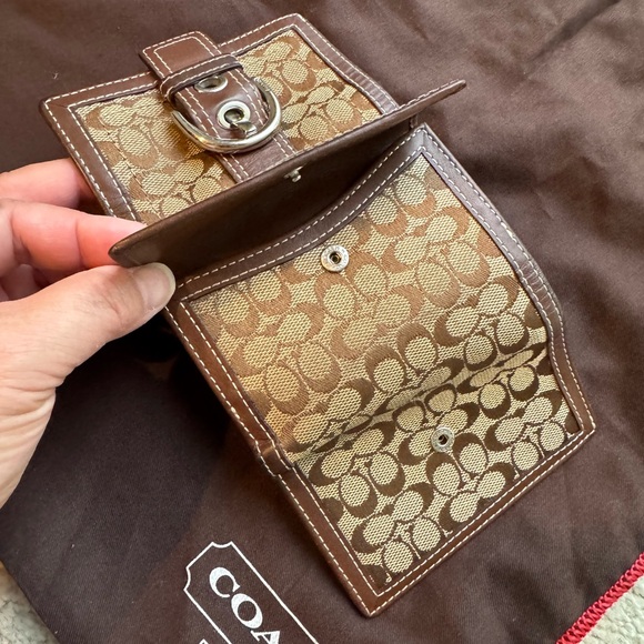 Classic Original Coach Mini Trifold Wallet - Picture 5 of 7